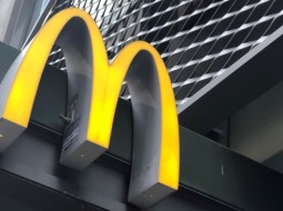 Владелец сети McDonald's озвучил планы работы ресторанов в Новосибирске