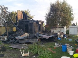 Семья с двумя детьми погибла на пожаре в дачном посёлке под Новосибирском